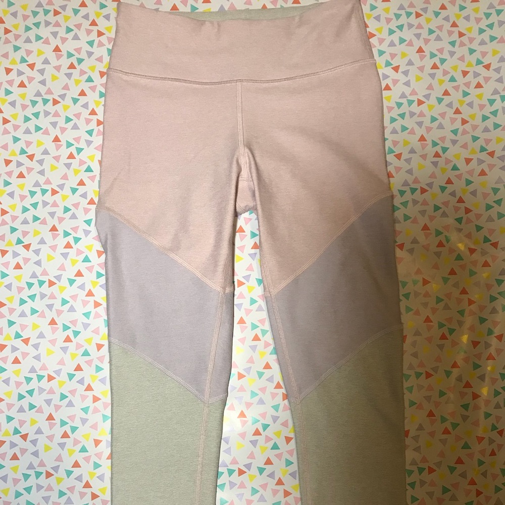 Outdoor Voices 7/8 spring pattern legging